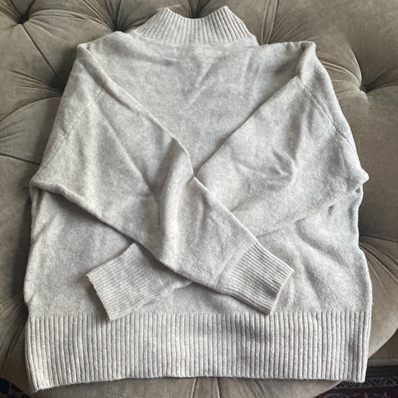 H+M tan sweater! - Picture 2 of 4